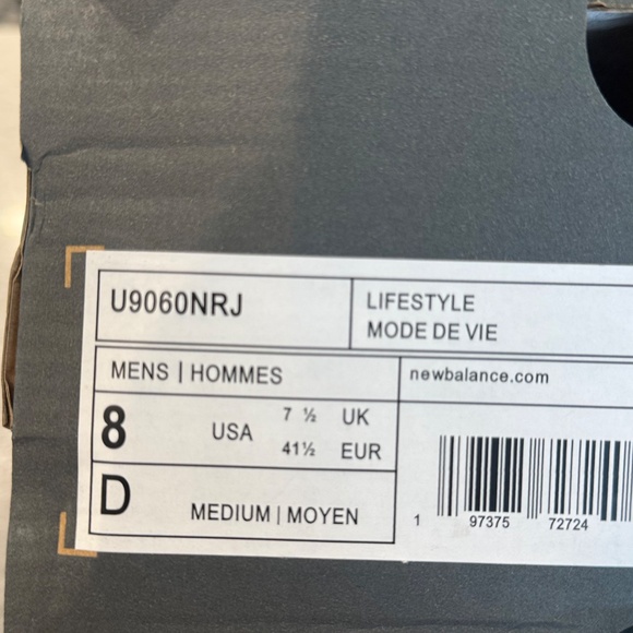 Brand new, New balance 9060 triple white revered - Picture 2 of 2